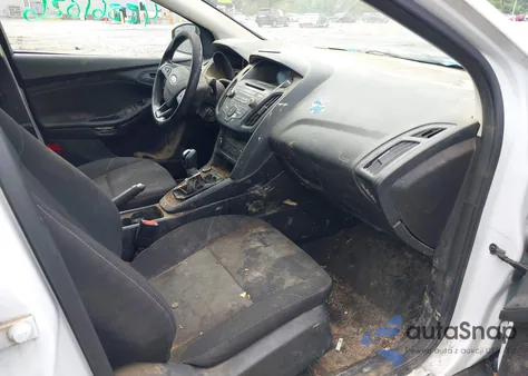 2016 Ford Focus S from USA, damaged, VIN 1FADP3E2XGL208197